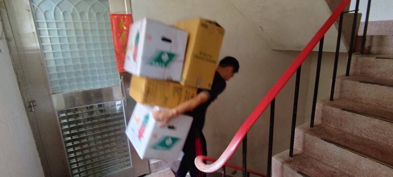 搬家遇到沒有電梯怎麼辦？公寓搬運的注意事項